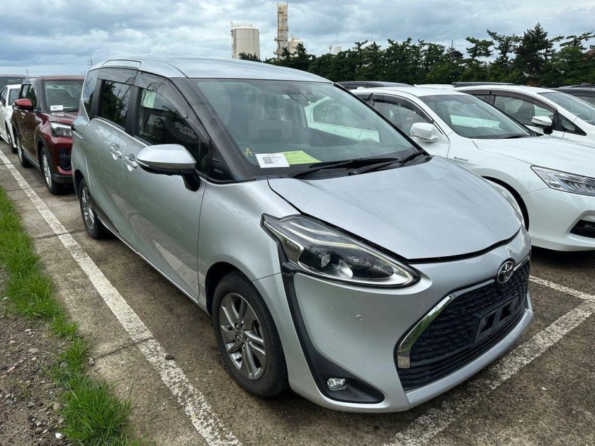 Тойота Сиента 2018