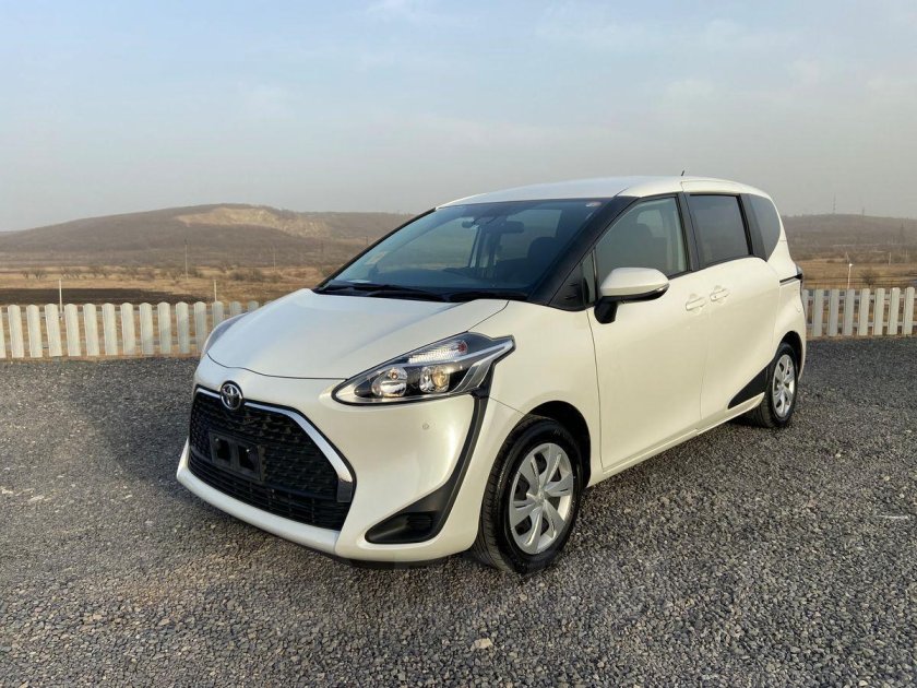 Тойота Сиента 2019 гибрид