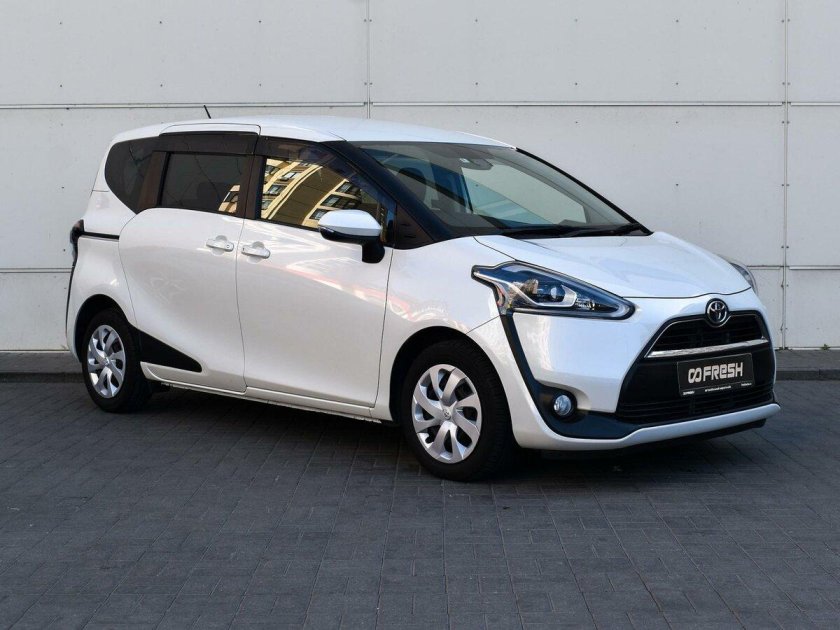 Тойота сиента 2018