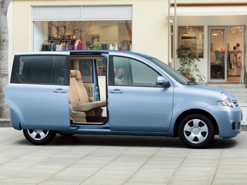 Toyota Sienta 2003 компактвэн