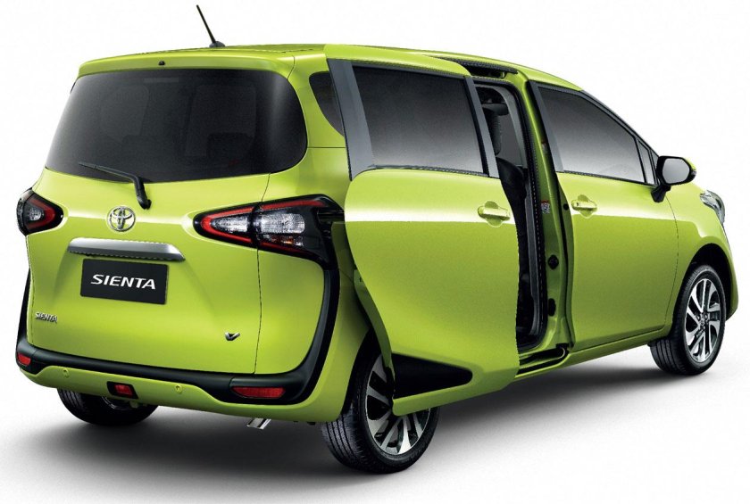 Тойота Сиента 2023