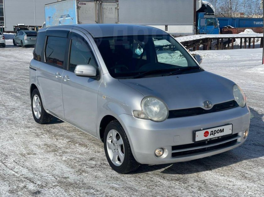 Тойота Сиента 2007 года