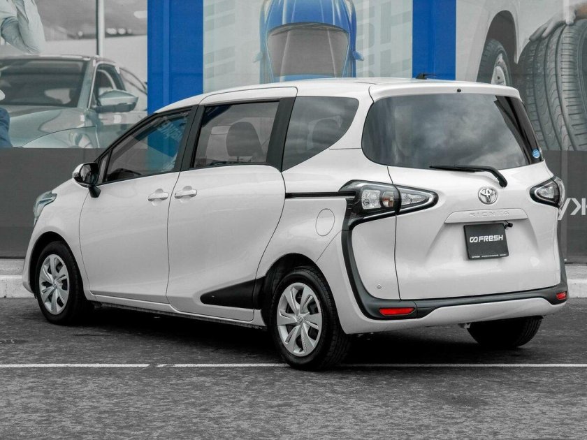 Тойота сиента 2023