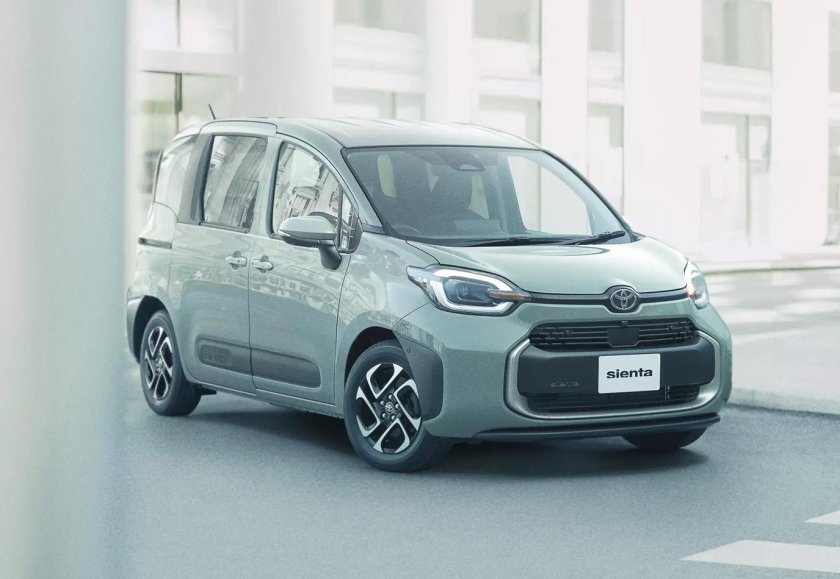 Тойота Сиента 2023