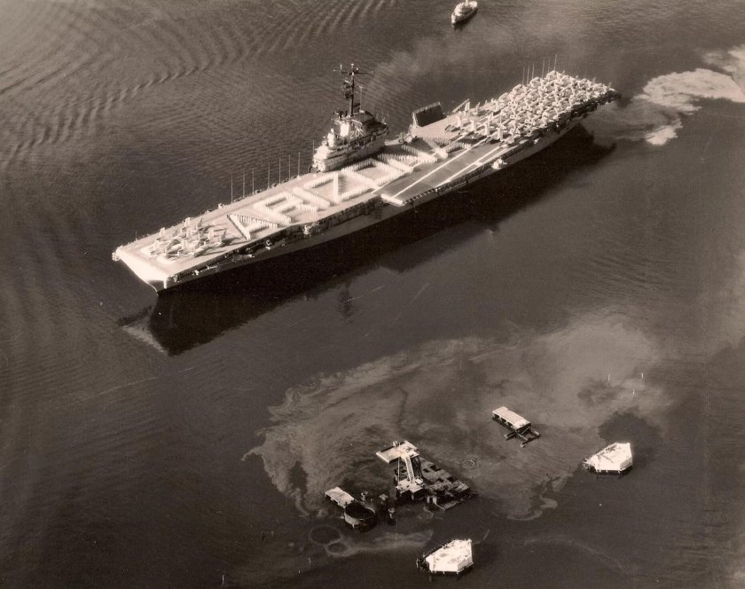 Линкор Аризона Перл Харбор