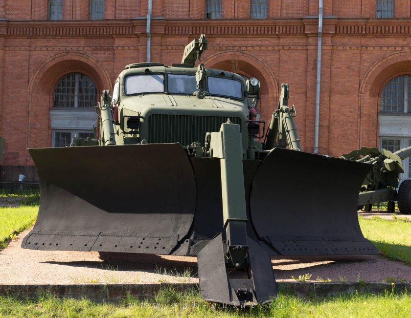 Путепрокладчик бат 1