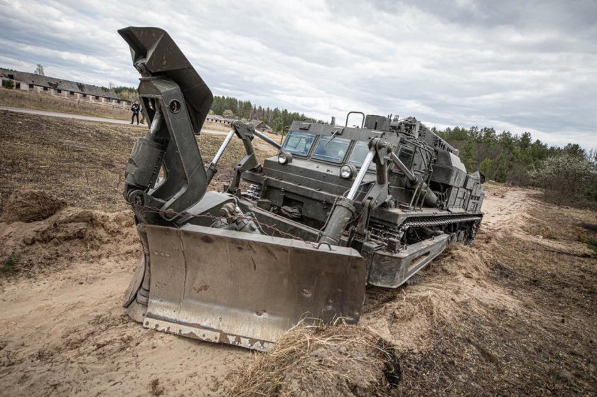 Путепрокладчик бат-2м