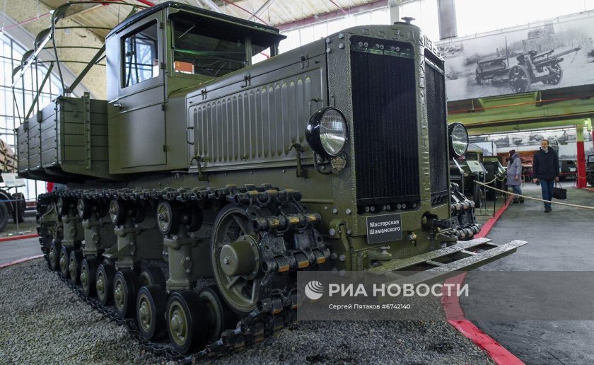 Советский тягач Коминтерн