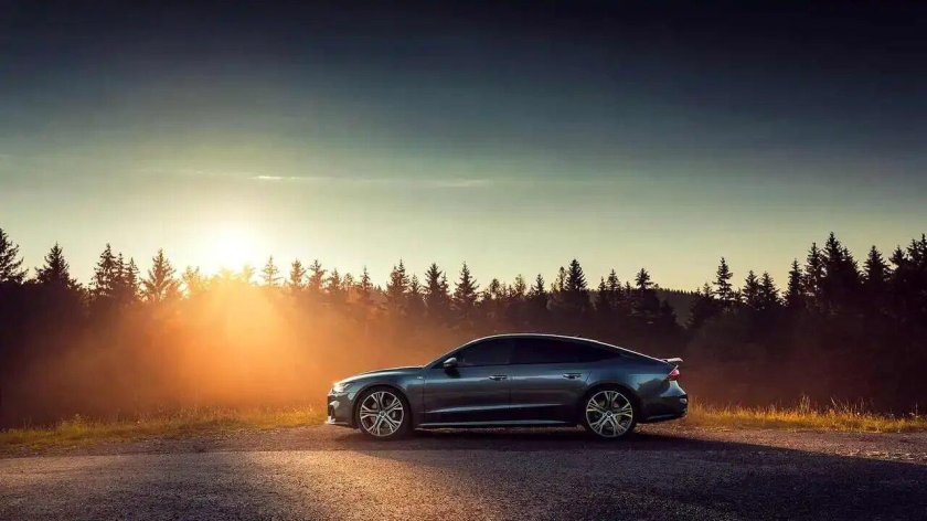 БМВ на закате