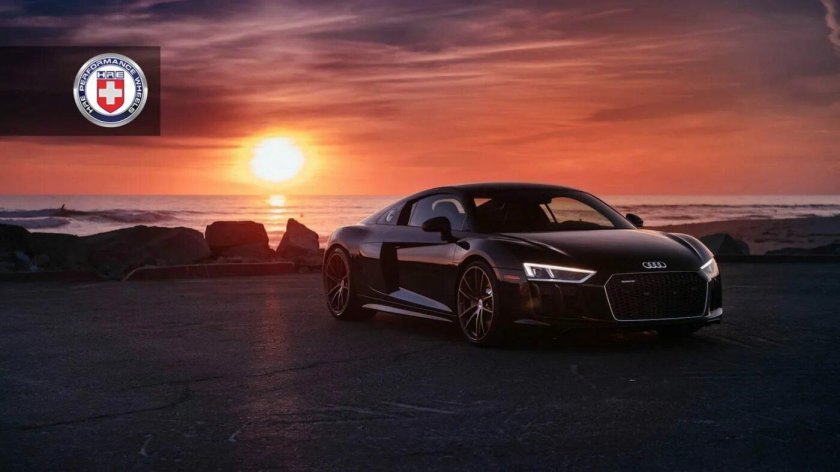 Ауди р8 на закате