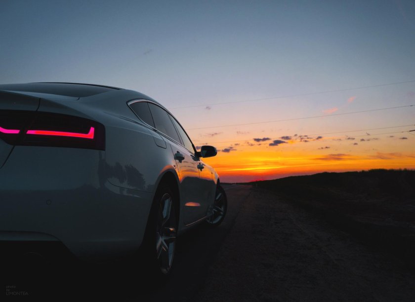 Ауди а6 на закате
