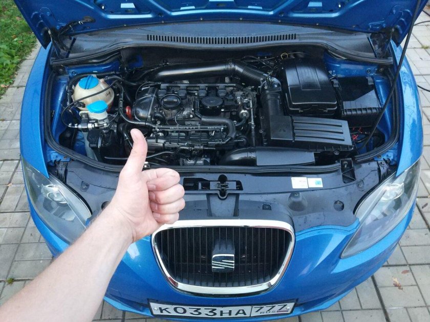 Сеат Леон 2012 под капотом