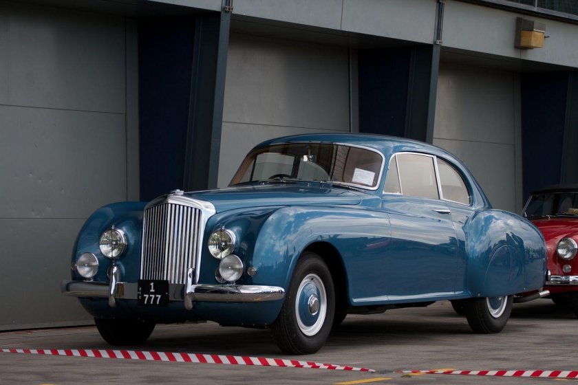Bentley r-Type Continental 1952