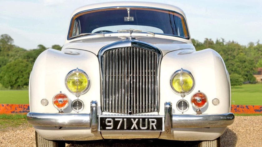 Bentley r-Type Continental 1952