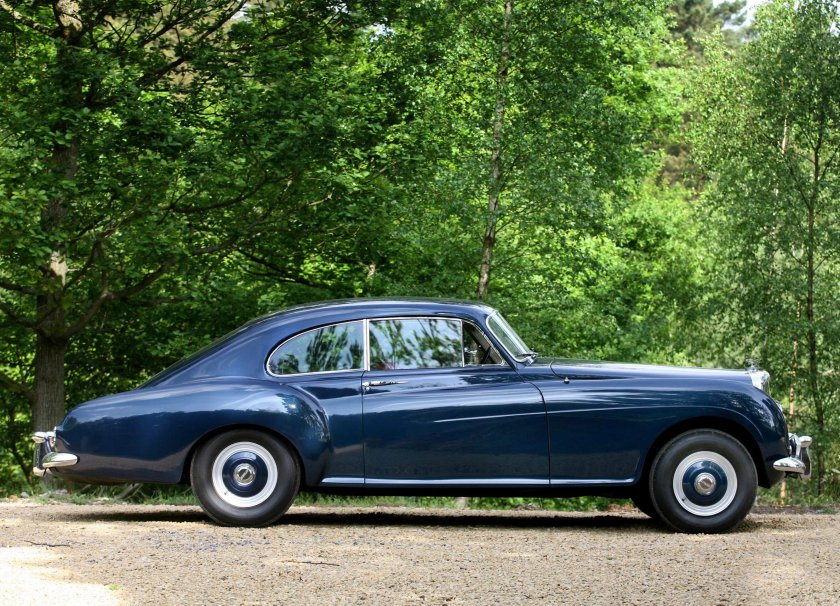 Bentley r-Type Continental 1952