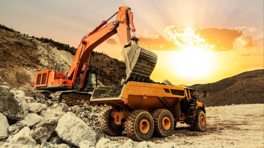 Карьер экскаватор