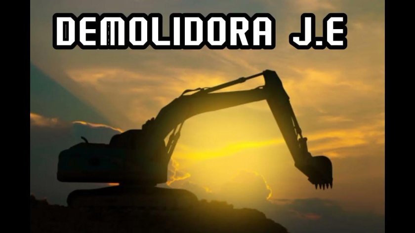 Красивый экскаватор