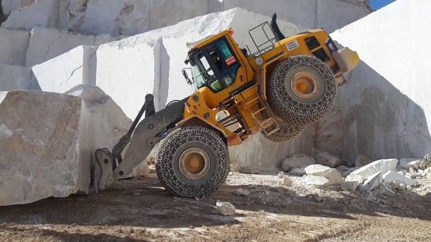 Фронтальный погрузчик Granit 930