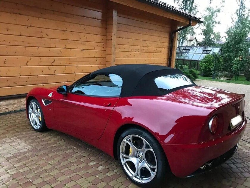 Альфа Ромео 8c Competizione