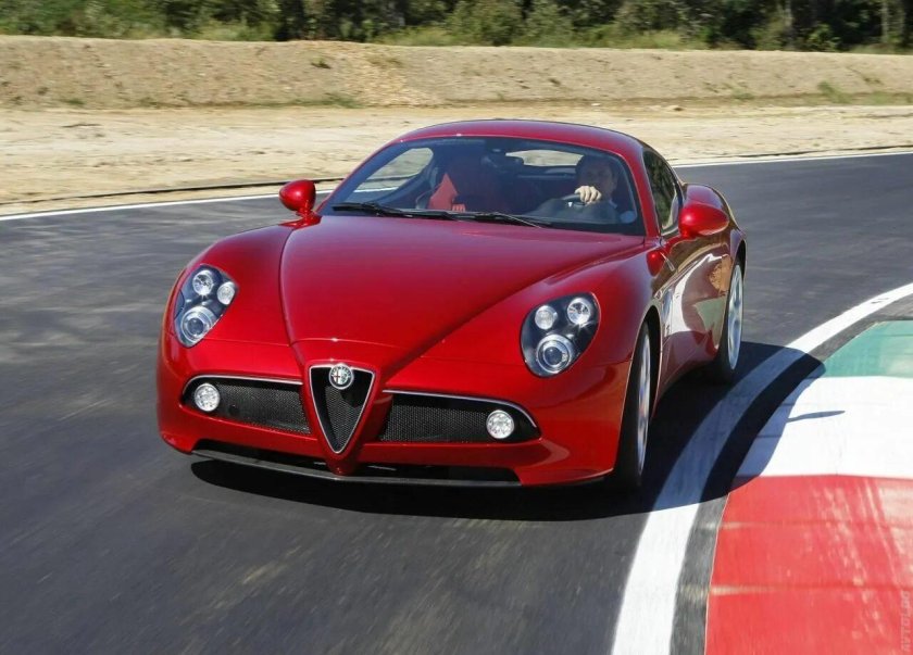 Alfa Romeo 8c