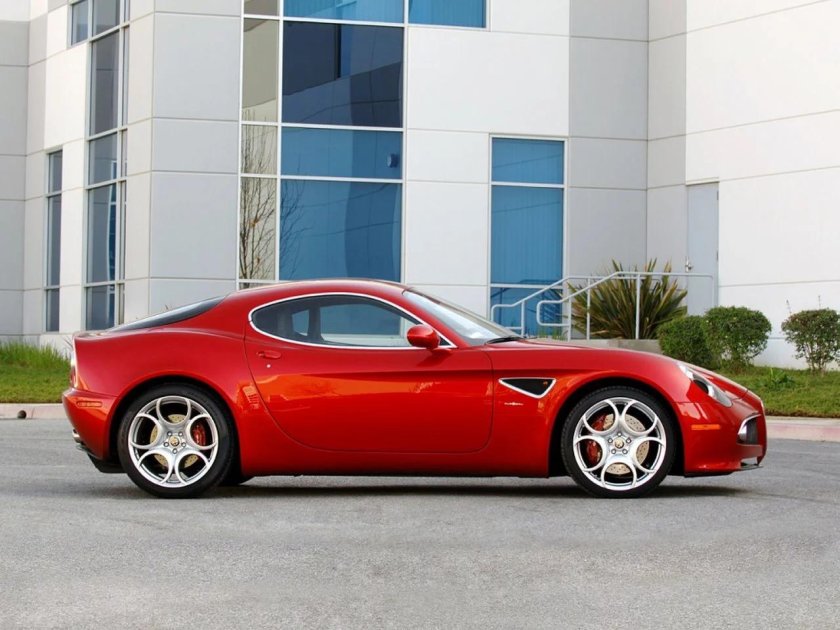 Alfa Romeo 8c