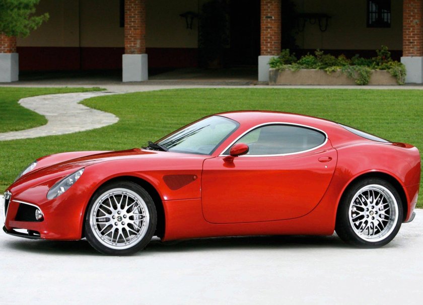 Alfa Romeo 8c