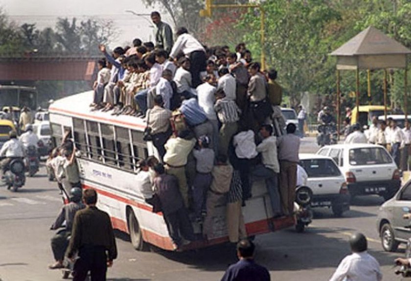 Переполненный автобус Индия