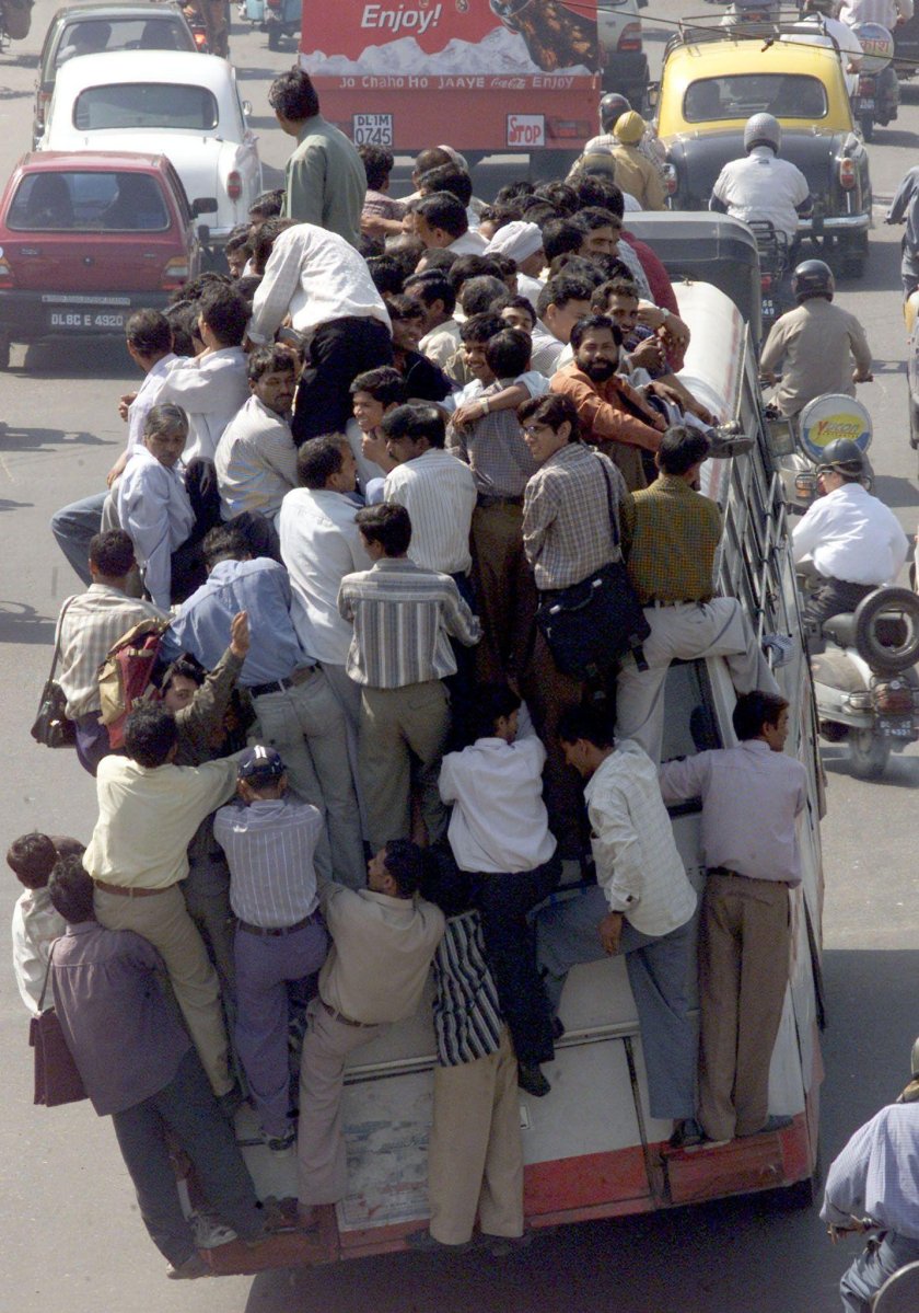 Переполненный автобус Индия