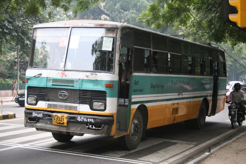 Автобус Tata LP 1210