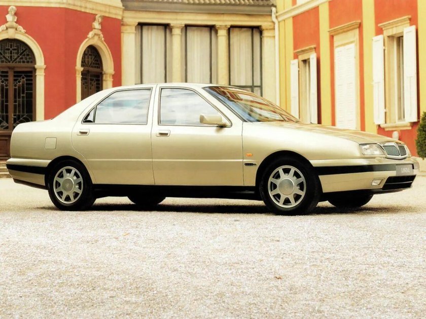 Lancia Kappa, 2000