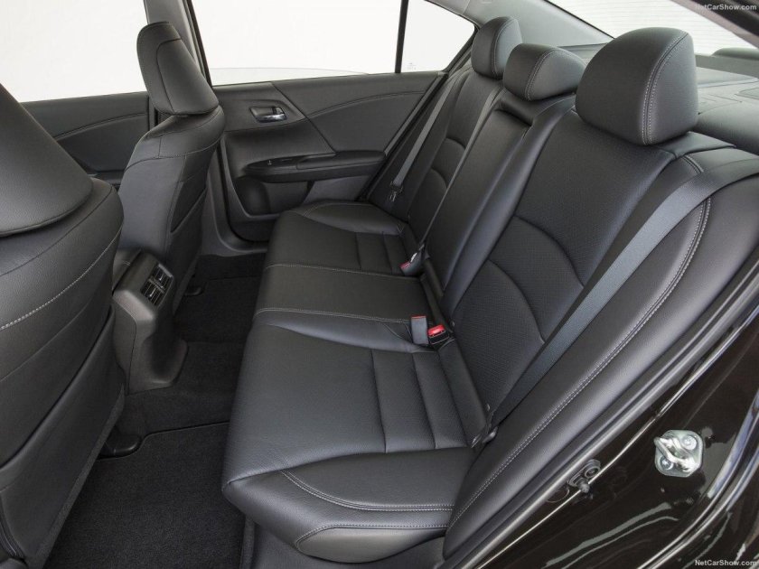 Honda Accord 9 салон сзади