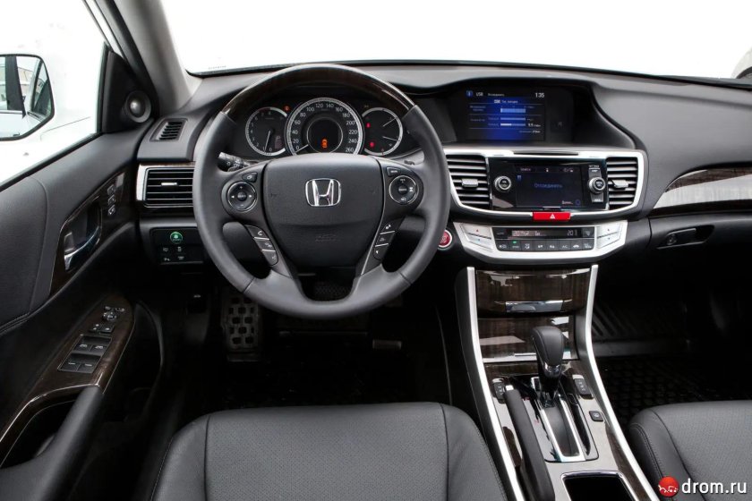 Honda Accord 9 салон