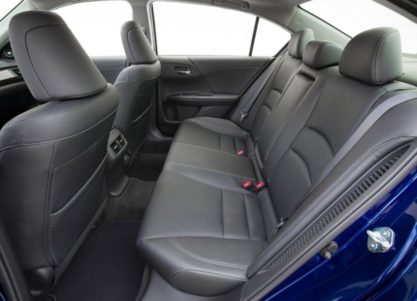 Honda Accord 2008 салон сзади