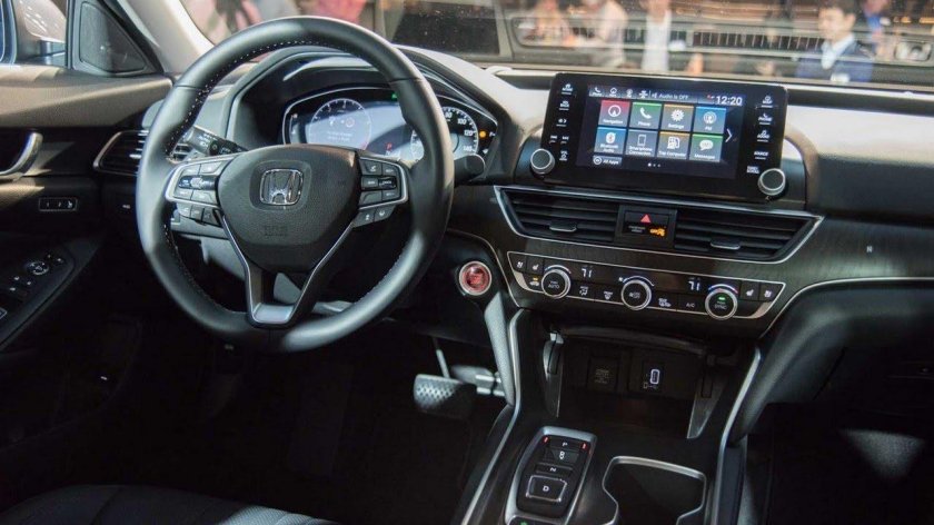 Honda Accord 2018 салон