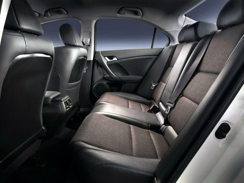 Honda Accord 2011 Type s салон