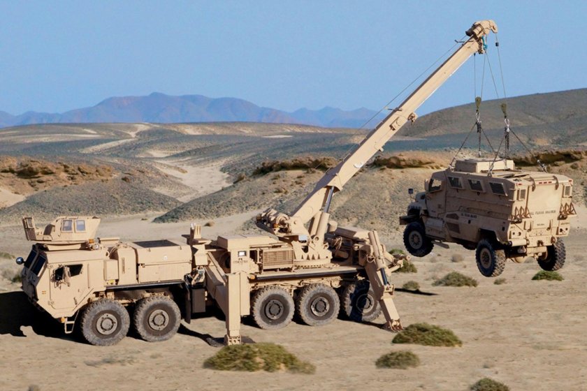 Грузовики Oshkosh LVSR