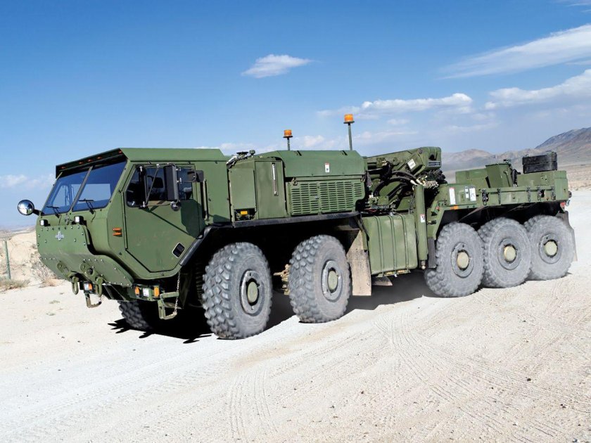 Тягач Oshkosh HEMTT