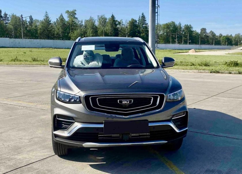 Geely atlas pro серый