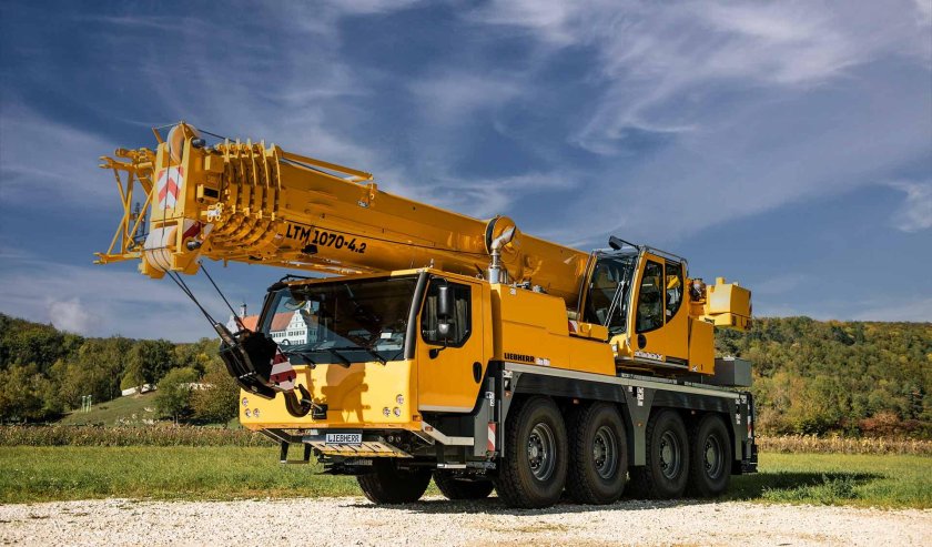 Liebherr LTM 1070-4.2