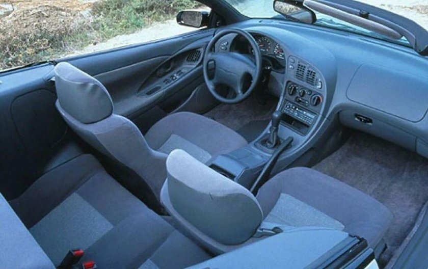 Mitsubishi Eclipse 1992 салон