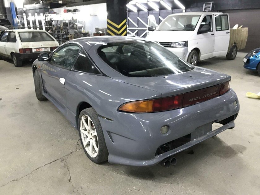 Mitsubishi Eclipse 2.0 at 1999