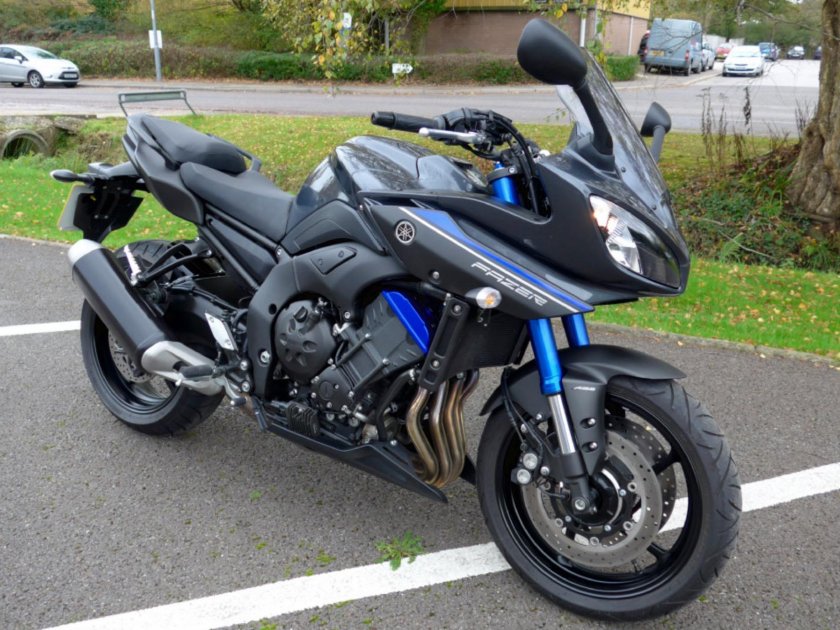 Yamaha fazer 8