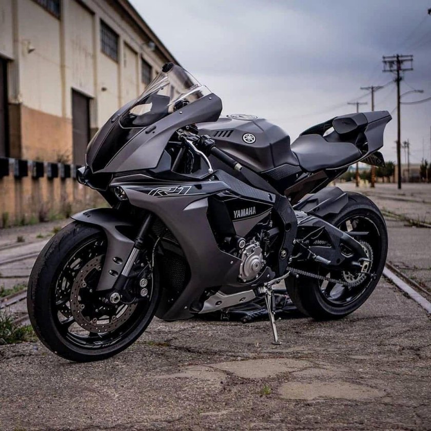 Yamaha r1