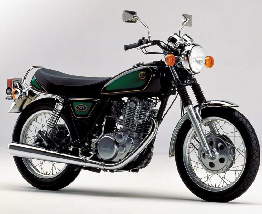 Мотоцикл Ямаха sr400