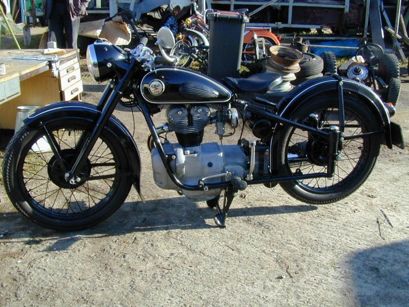 Мотоцикл симсон AWO 425