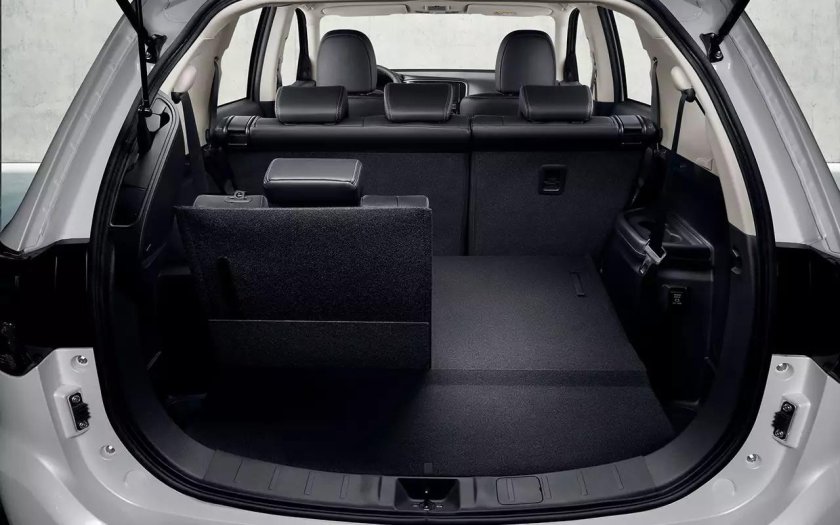 Mitsubishi Outlander 7ми местный