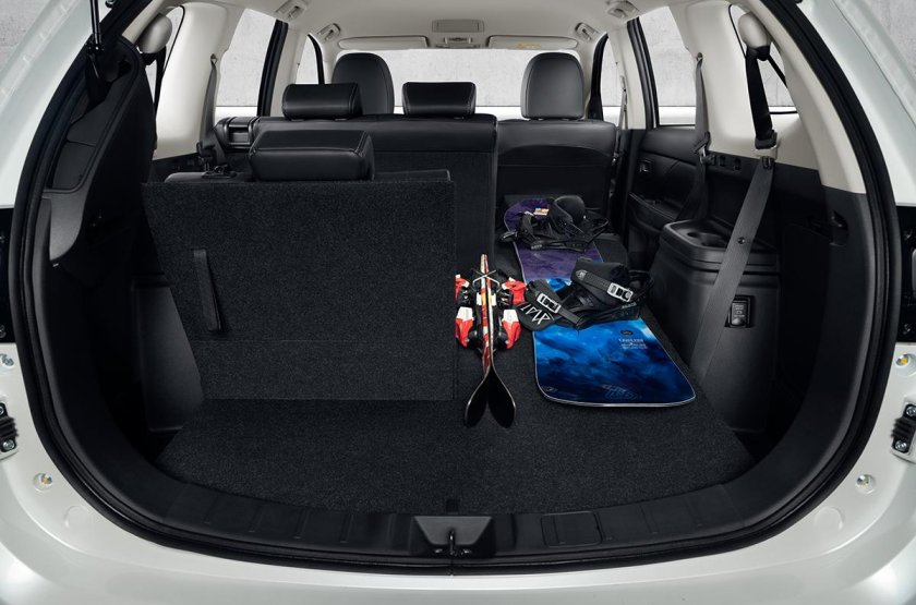 Мицубиси Аутлендер семиместный