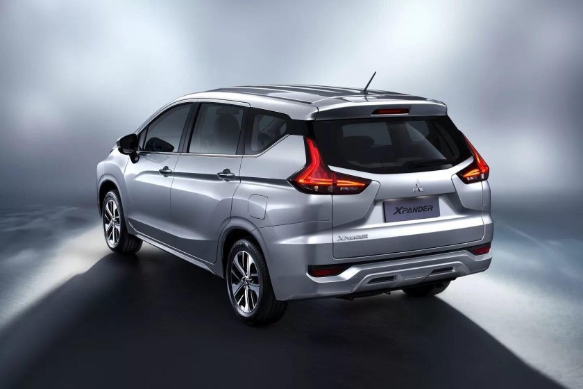 Новый минивэн Мицубиси 2017 Xpander