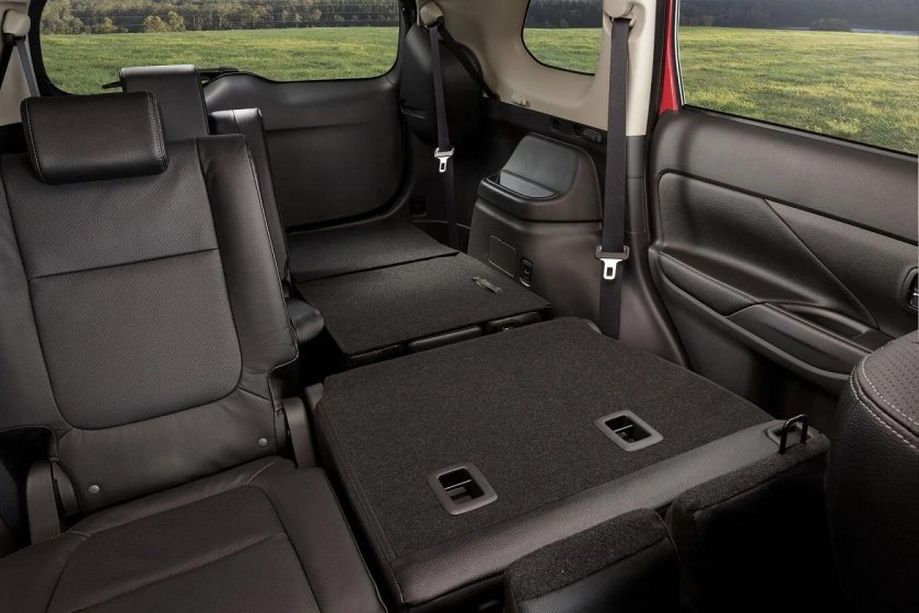 Аутлендер 7 местный