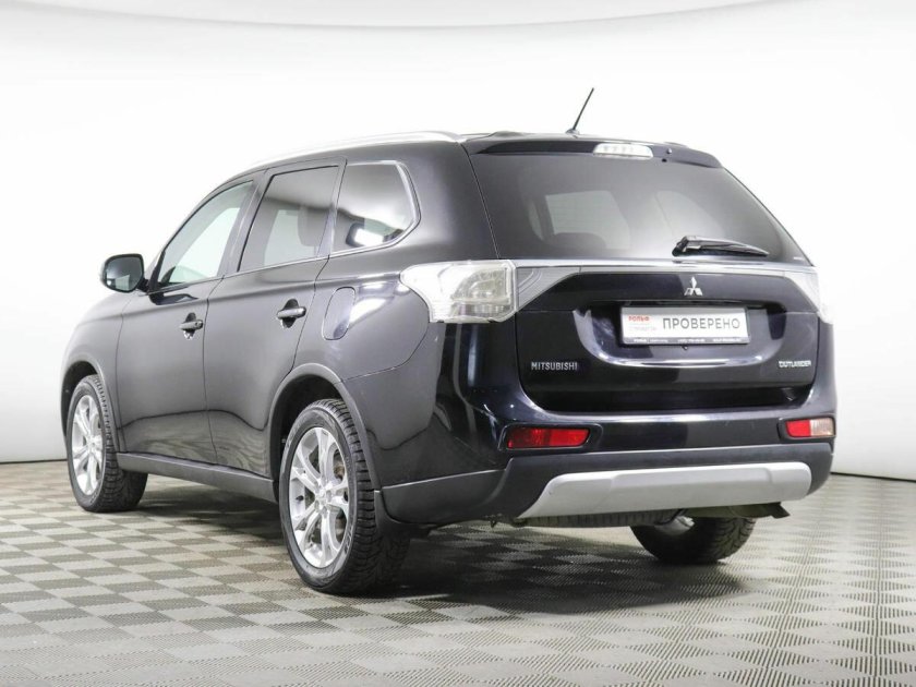Митсубиси Аутлендер семиместный